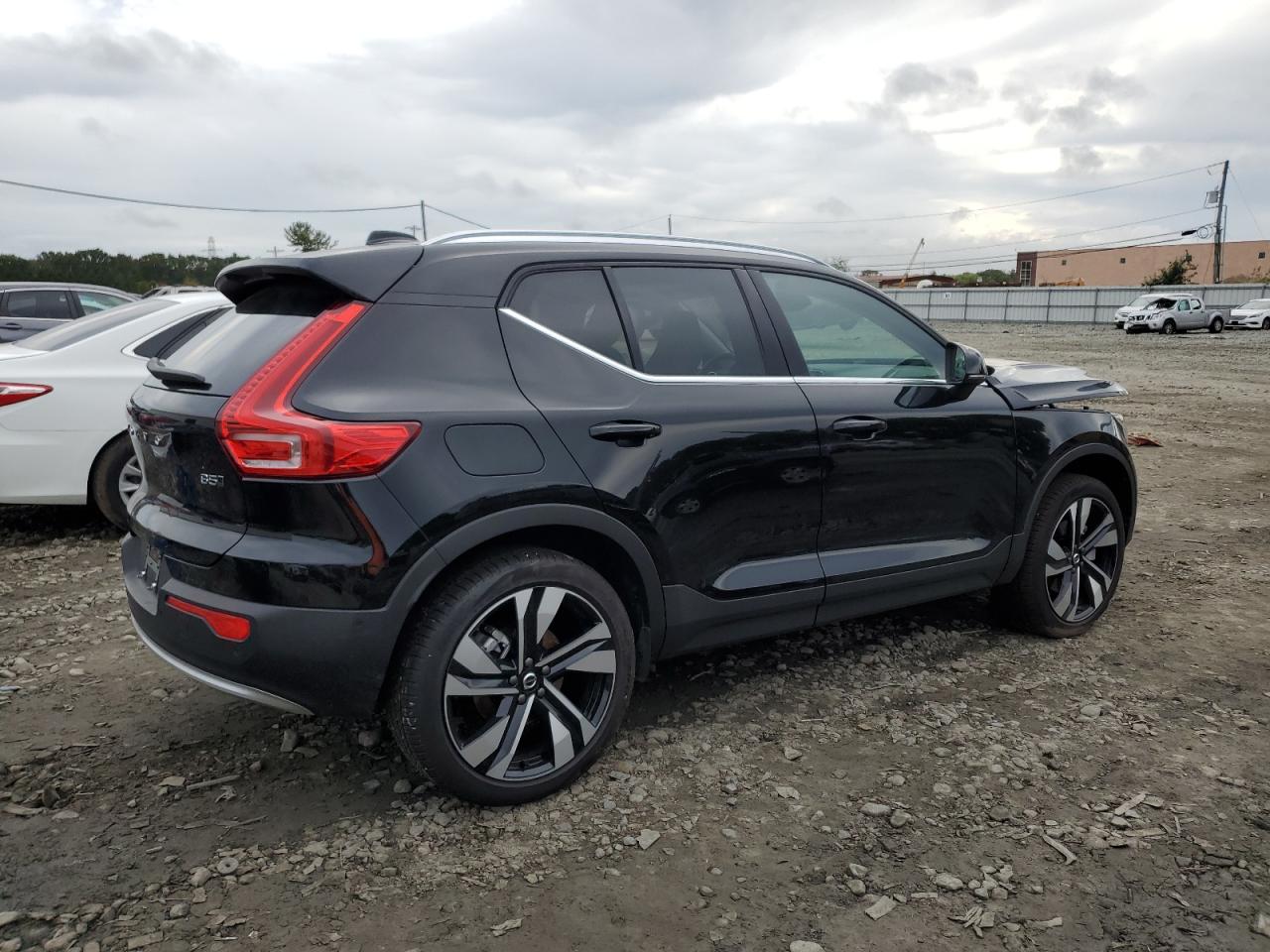 Lot #2991481851 2024 VOLVO XC40 ULTIM