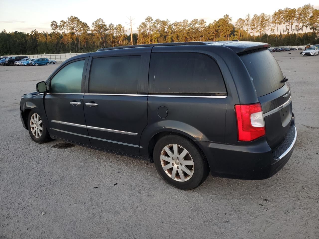 Lot #2991521880 2014 CHRYSLER TOWN & COU