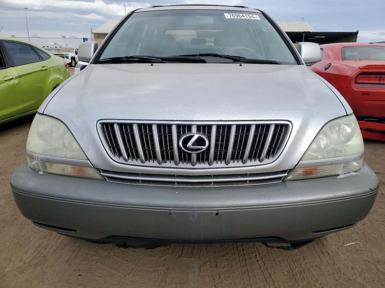 Lot #2919373447 2002 LEXUS RX 300