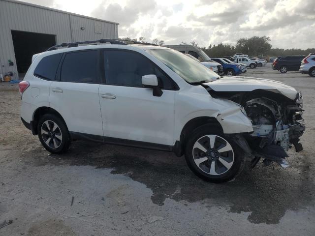 VIN JF2SJAEC8HH456261 2017 Subaru Forester, 2.5I Pr... no.4