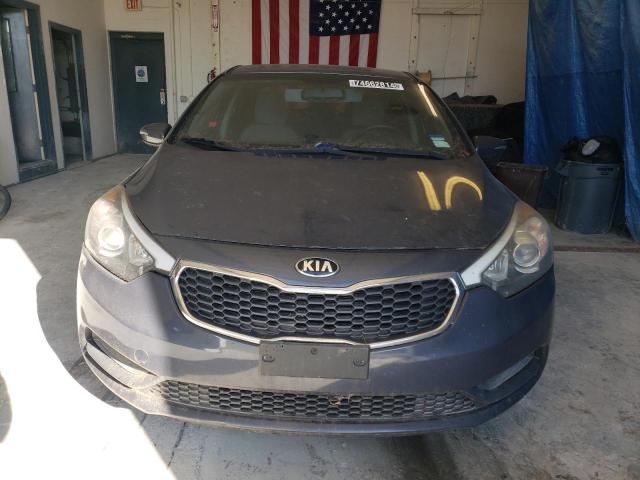 VIN KNAFX4A62F5393055 2015 KIA Forte, LX no.5