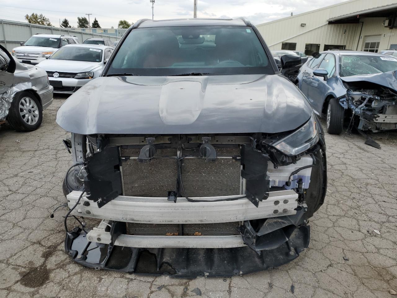 Lot #3026110101 2022 TOYOTA HIGHLANDER