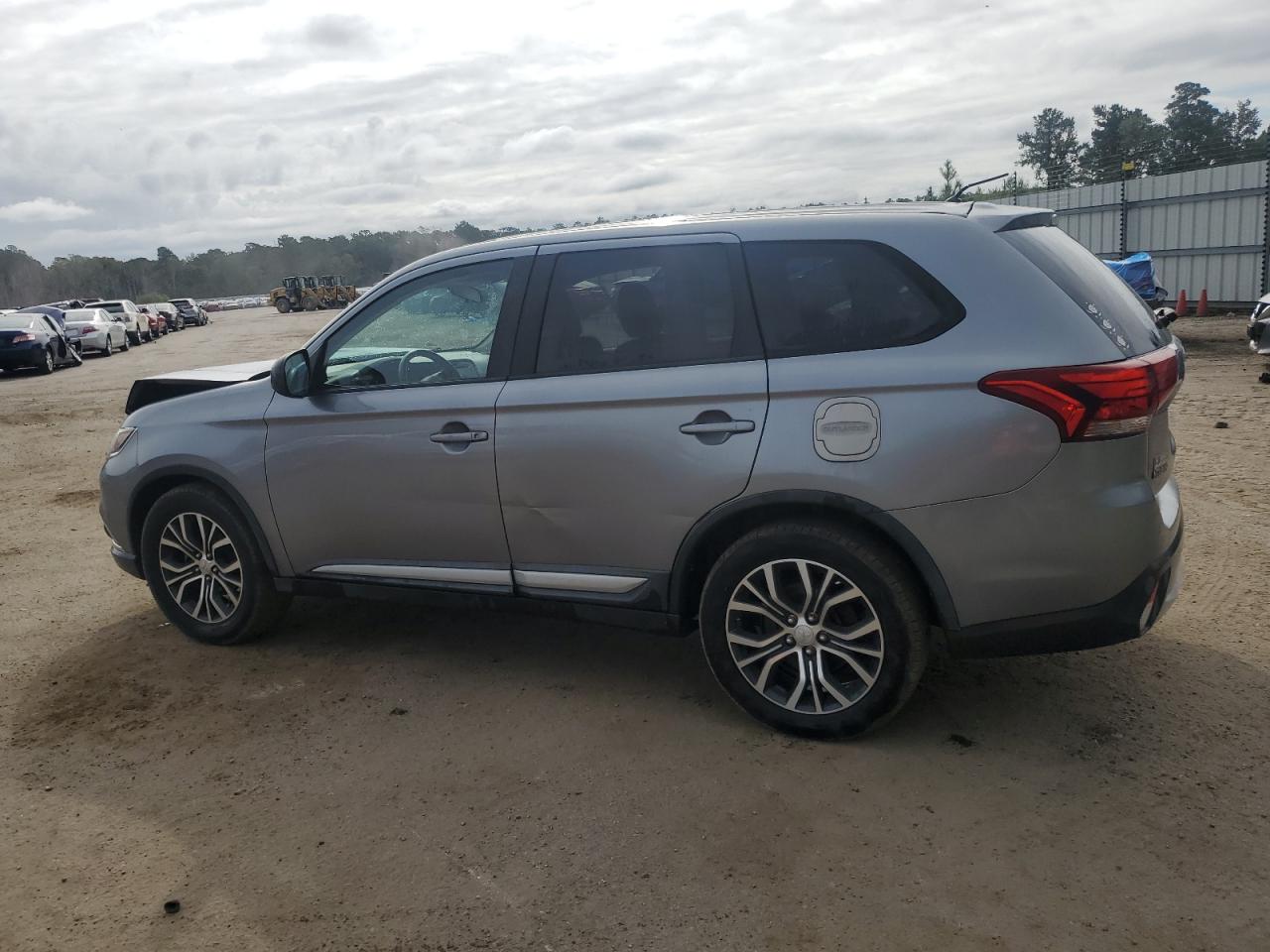 Lot #2883544564 2016 MITSUBISHI OUTLANDER