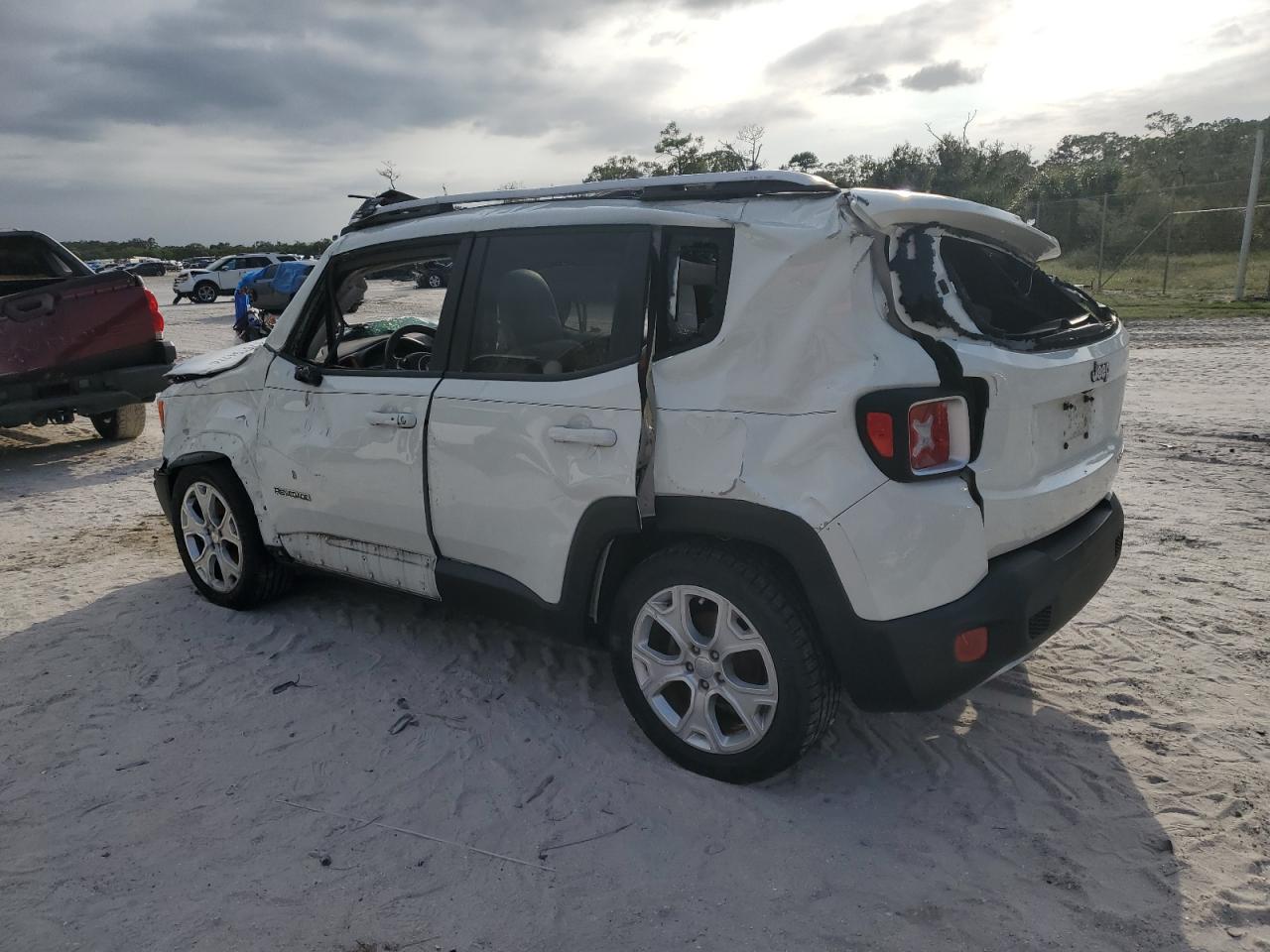 Lot #2989212635 2017 JEEP RENEGADE L