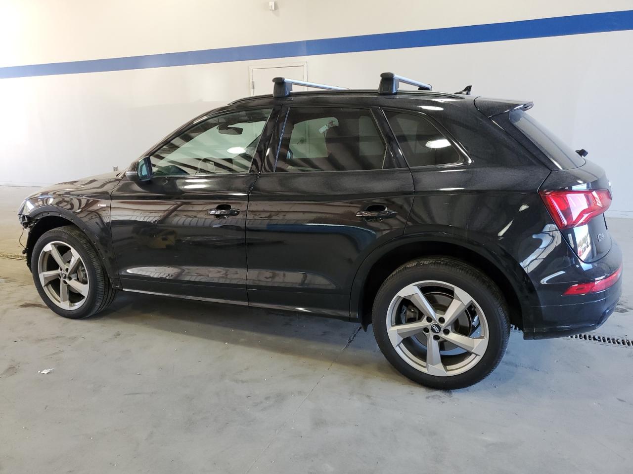 Lot #2976436018 2020 AUDI Q5 TITANIU