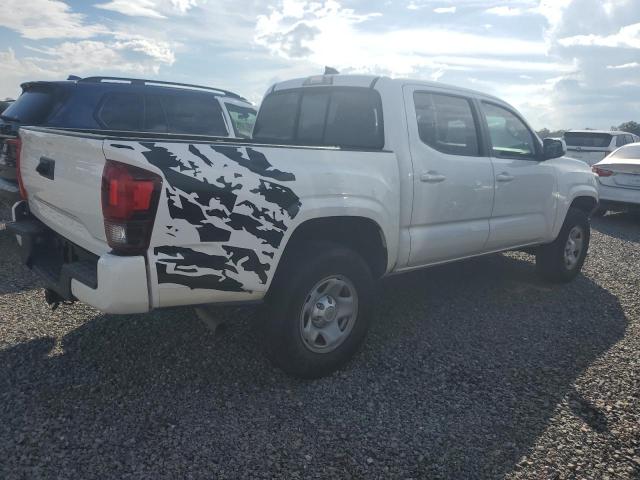 VIN 5TFAX5GNXJX125899 2018 Toyota Tacoma, Double Cab no.3