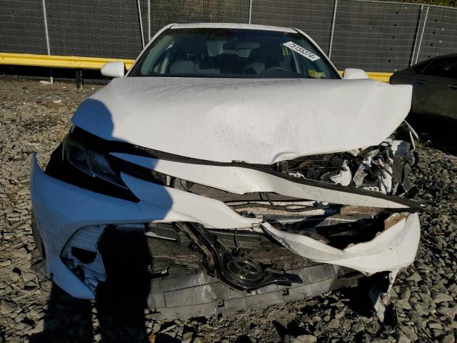 VIN 4T1B11HK6JU670806 2018 Toyota Camry, L no.5