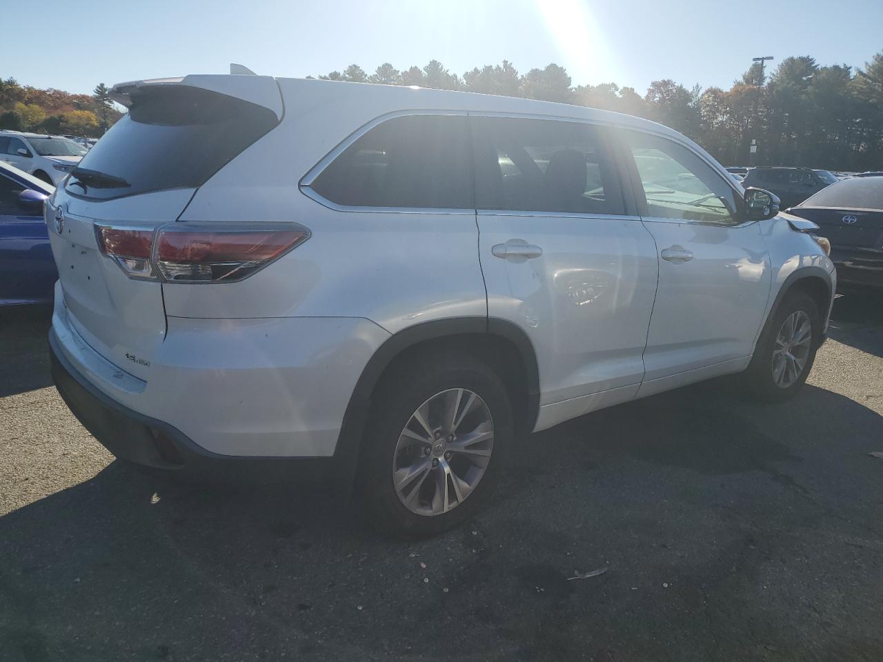 Lot #2935607115 2015 TOYOTA HIGHLANDER