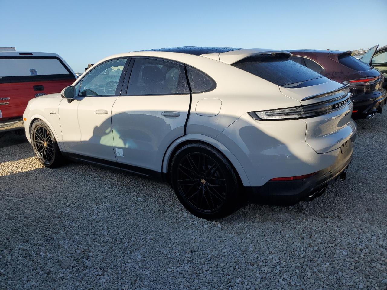 Lot #3033390883 2024 PORSCHE CAYENNE E