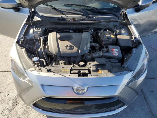 VIN 3MYDLBZVXGY124930 2016 Toyota Scion no.11