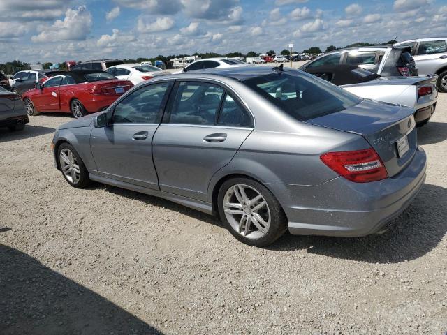 VIN WDDGF4HB8DA827793 2013 Mercedes-Benz C-Class, 250 no.2