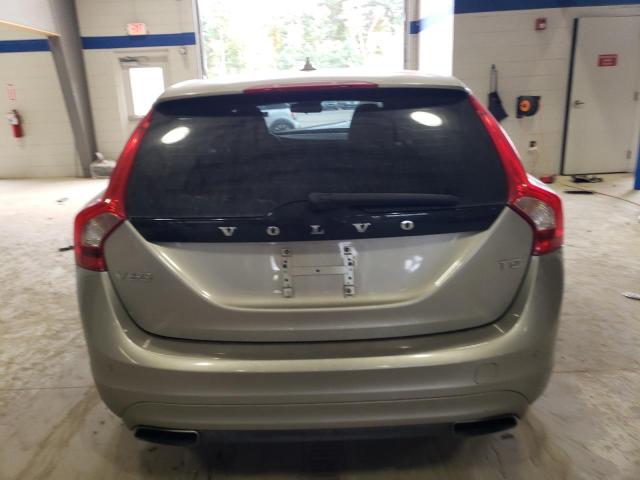 2015 VOLVO V60 YV140MEJ3F1246824