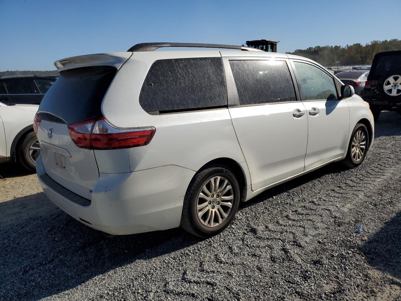 Lot #2938164920 2015 TOYOTA SIENNA XLE