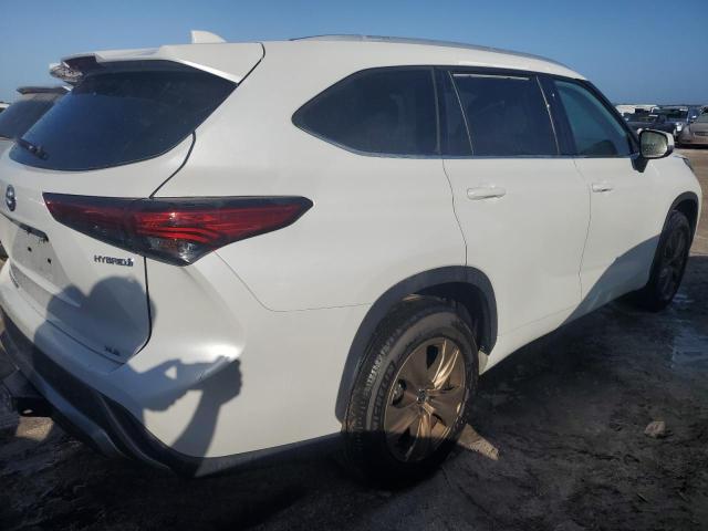 VIN 5TDAARAH0NS512923 2022 Toyota Highlander, Hybri... no.3