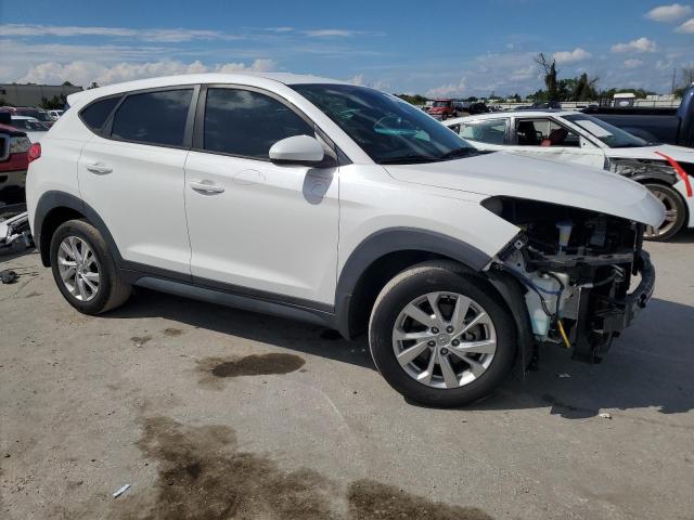 VIN KM8J23A48KU050363 2019 Hyundai Tucson, SE no.4