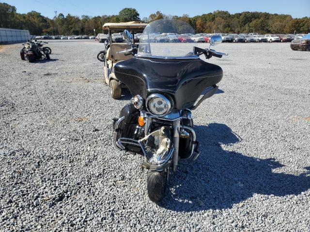 2011 HARLEY-DAVIDSON FLHTCU 1HD1FC412BB600984