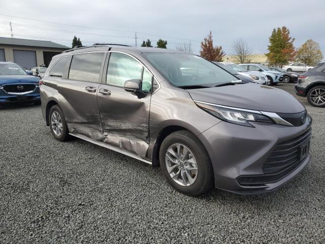 2022 TOYOTA SIENNA LE - 5TDKSKFCXNS057388
