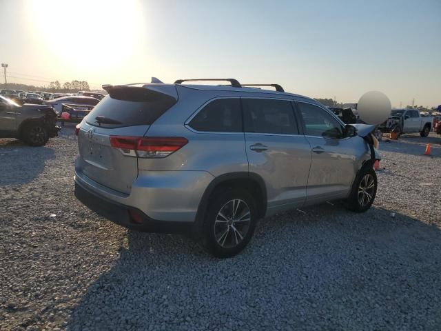 VIN 5TDZZRFHXHS233794 2017 Toyota Highlander, LE no.3