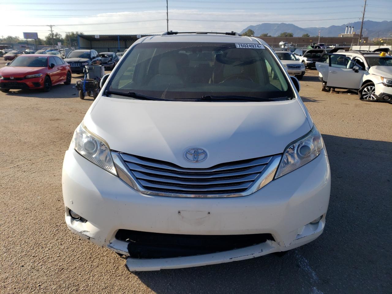 Lot #2919413325 2011 TOYOTA SIENNA XLE