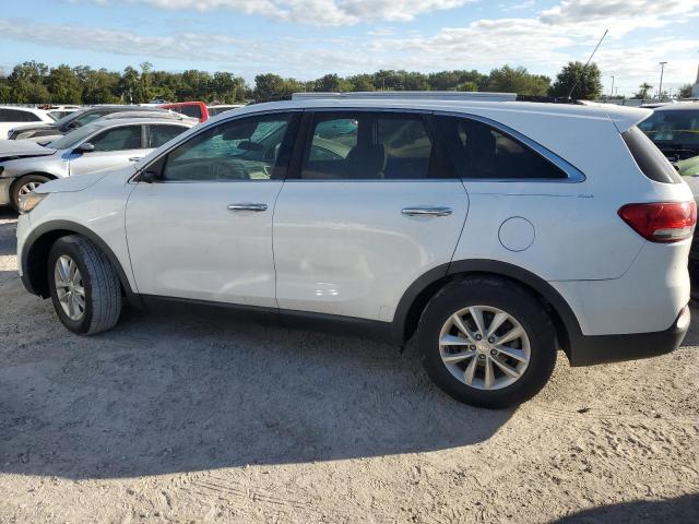 VIN 5XYPG4A58GG140278 2016 KIA Sorento, LX no.2