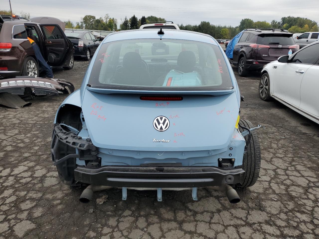 Lot #2989333570 2014 VOLKSWAGEN BEETLE TUR