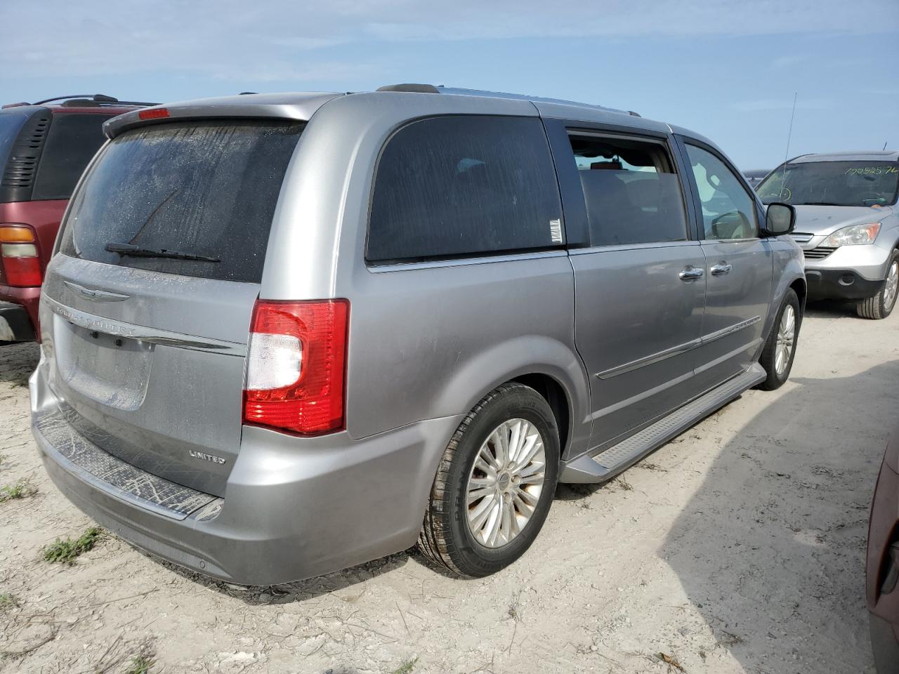 Lot #2947128538 2015 CHRYSLER TOWN & COU