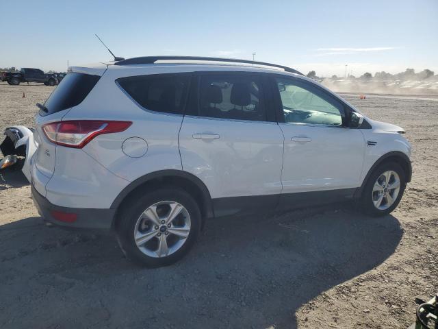 VIN 1FMCU9GX8FUC80921 2015 Ford Escape, SE no.3