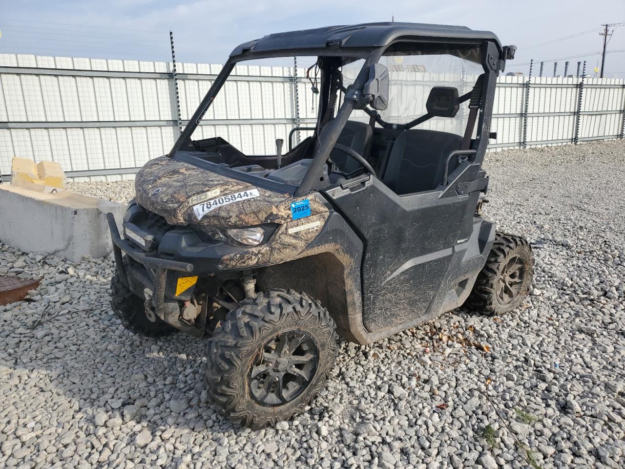 Lot #2945630128 2016 CAN-AM DEFENDER X