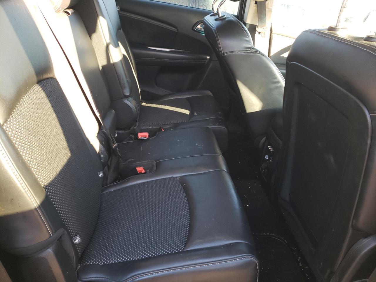 DODGE JOURNEY CROSSROAD