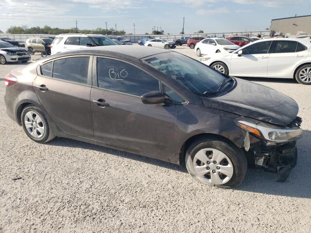 VIN 3KPFK4A7XJE175341 2018 KIA Forte, LX no.4