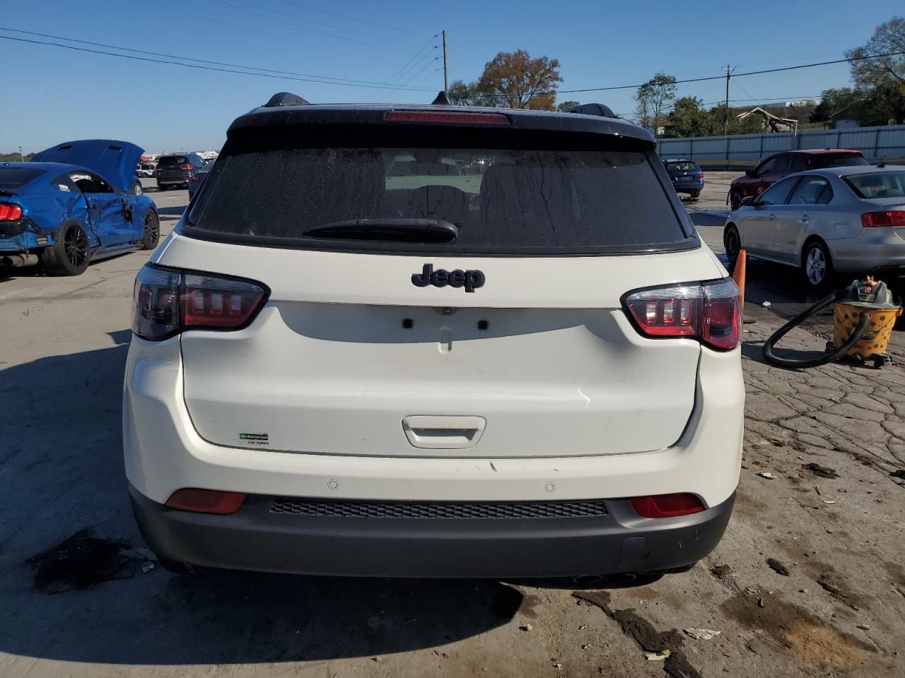 Lot #2972548967 2021 JEEP COMPASS LA