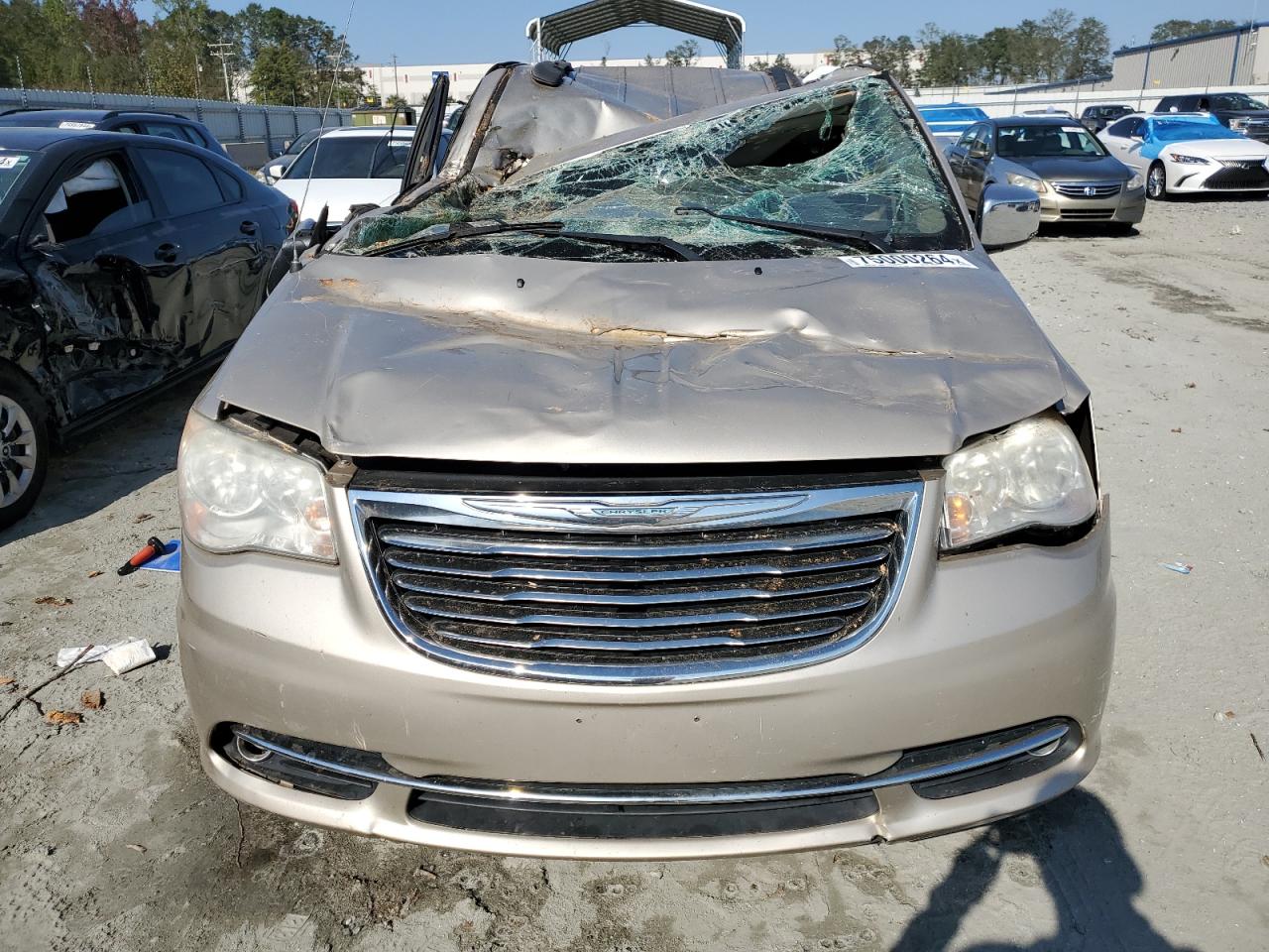 Lot #2940791300 2013 CHRYSLER TOWN & COU