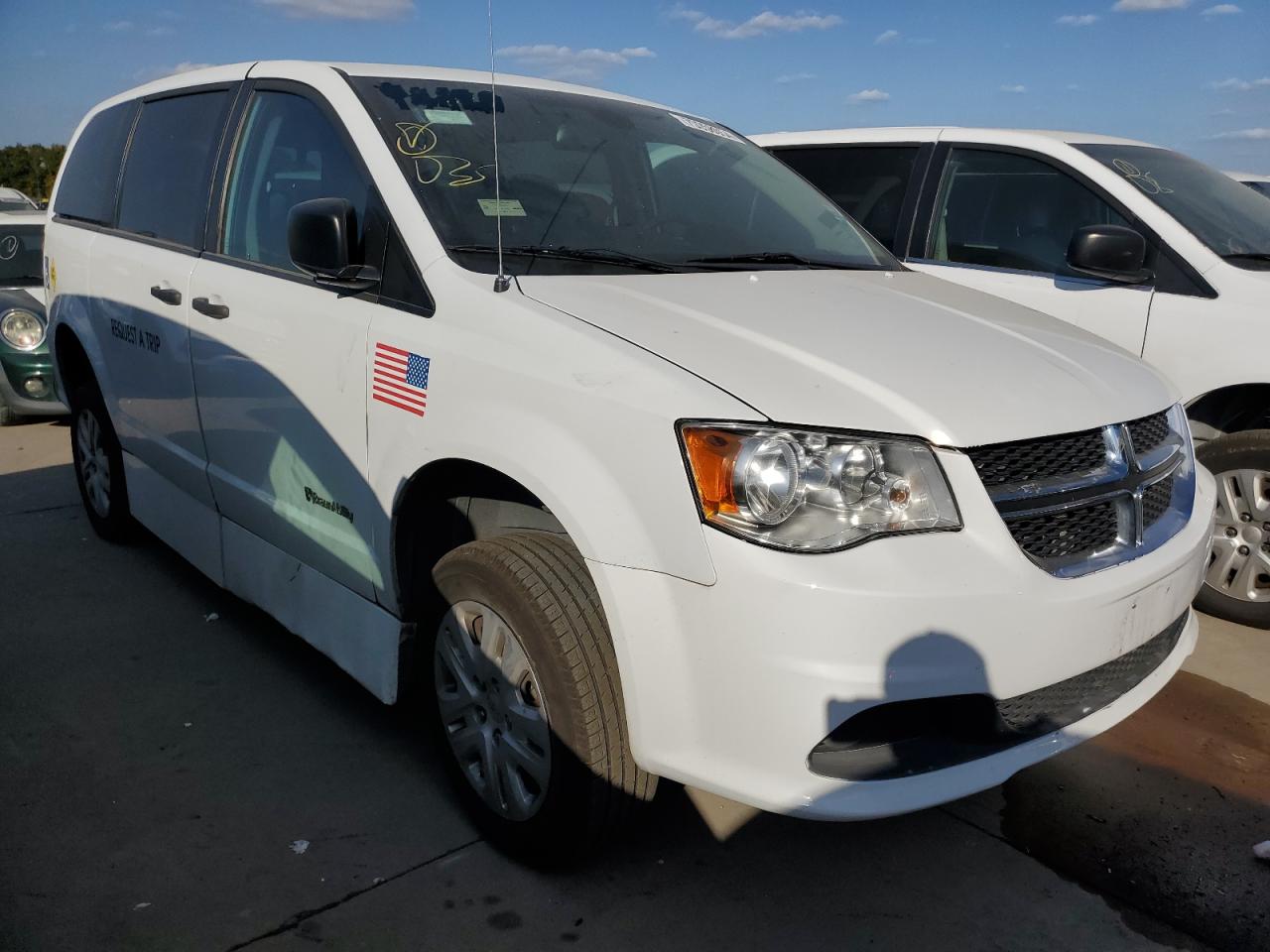 Lot #2925443443 2019 DODGE GRAND CARA