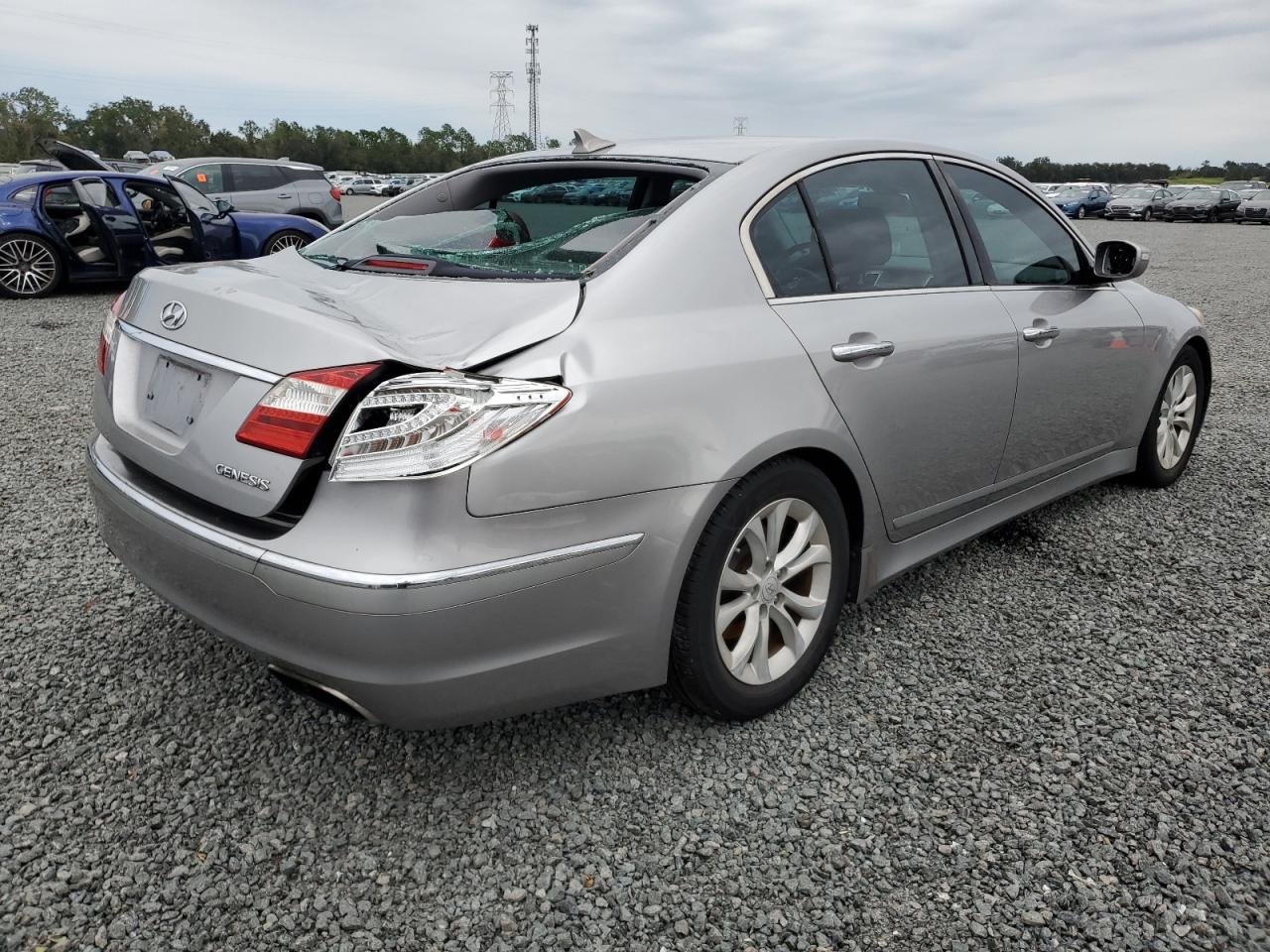 Lot #3028583916 2012 HYUNDAI GENESIS 3.