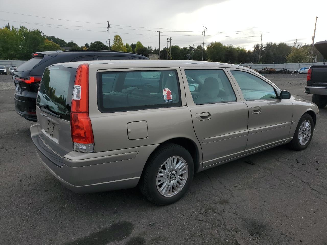 VOLVO V70 2005 beige  gas YV1SW612752492526 photo #4