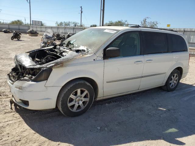 CHRYSLER TOWN & COU 2010 white  gas 2A4RR5D18AR271547 photo #1