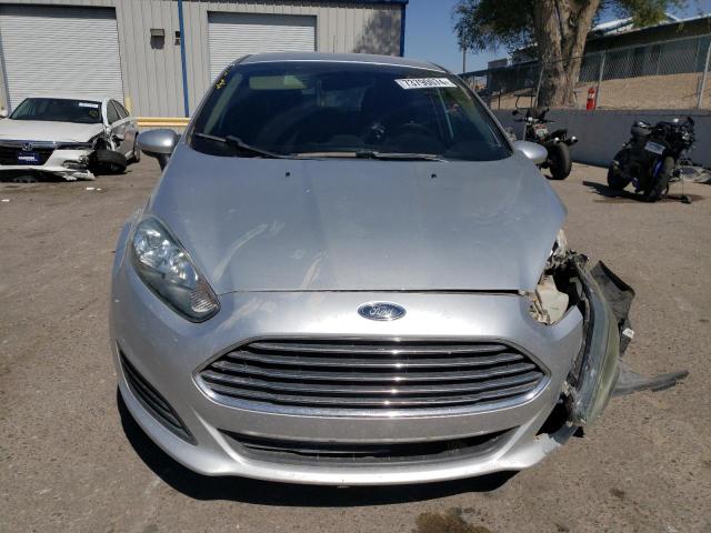 VIN 3FADP4AJ3KM132459 2019 FORD FIESTA no.5