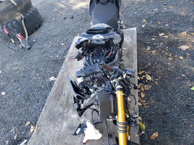 2021 DUCATI STREETFIGH ZDMFAKNW8MB006028