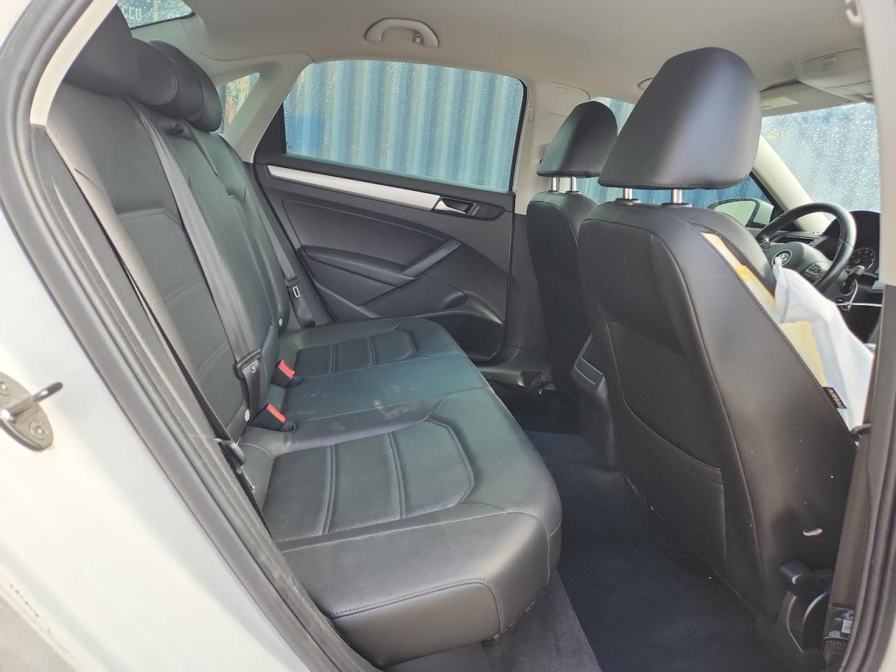 VOLKSWAGEN PASSAT SE