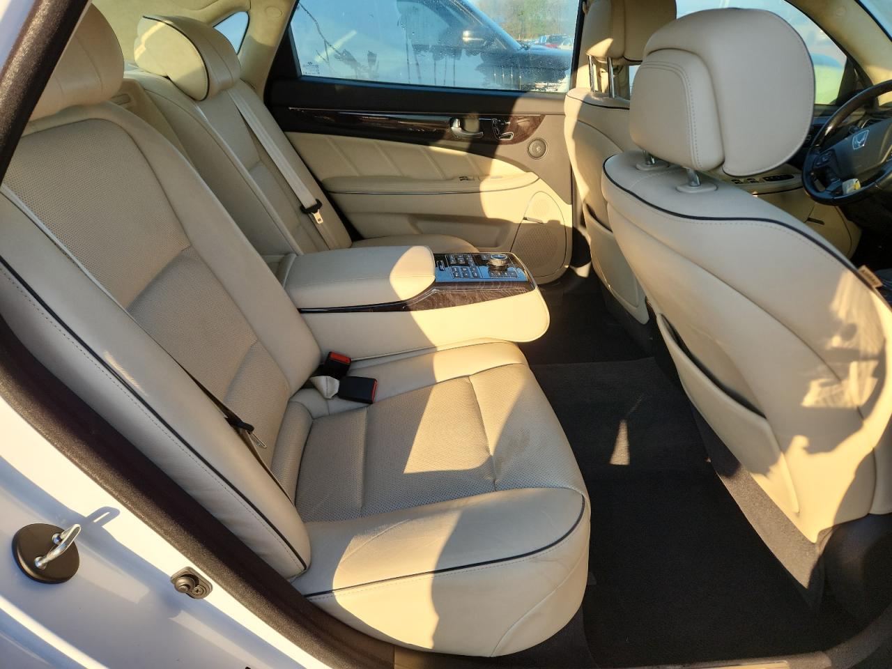 HYUNDAI EQUUS SIGNATURE