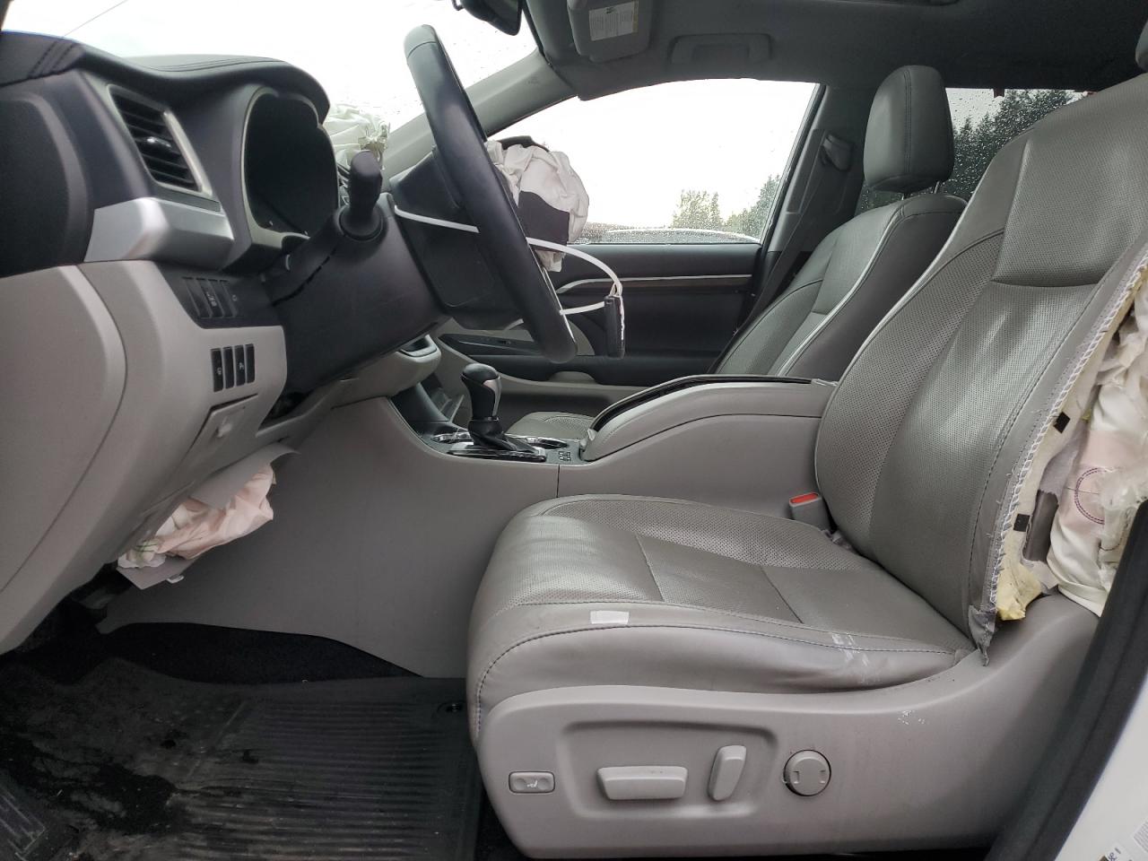 TOYOTA HIGHLANDER LIMITED