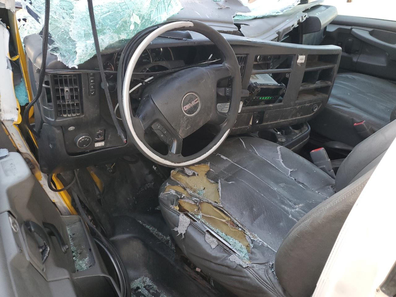 GMC SAVANA CUTAWAY G3500