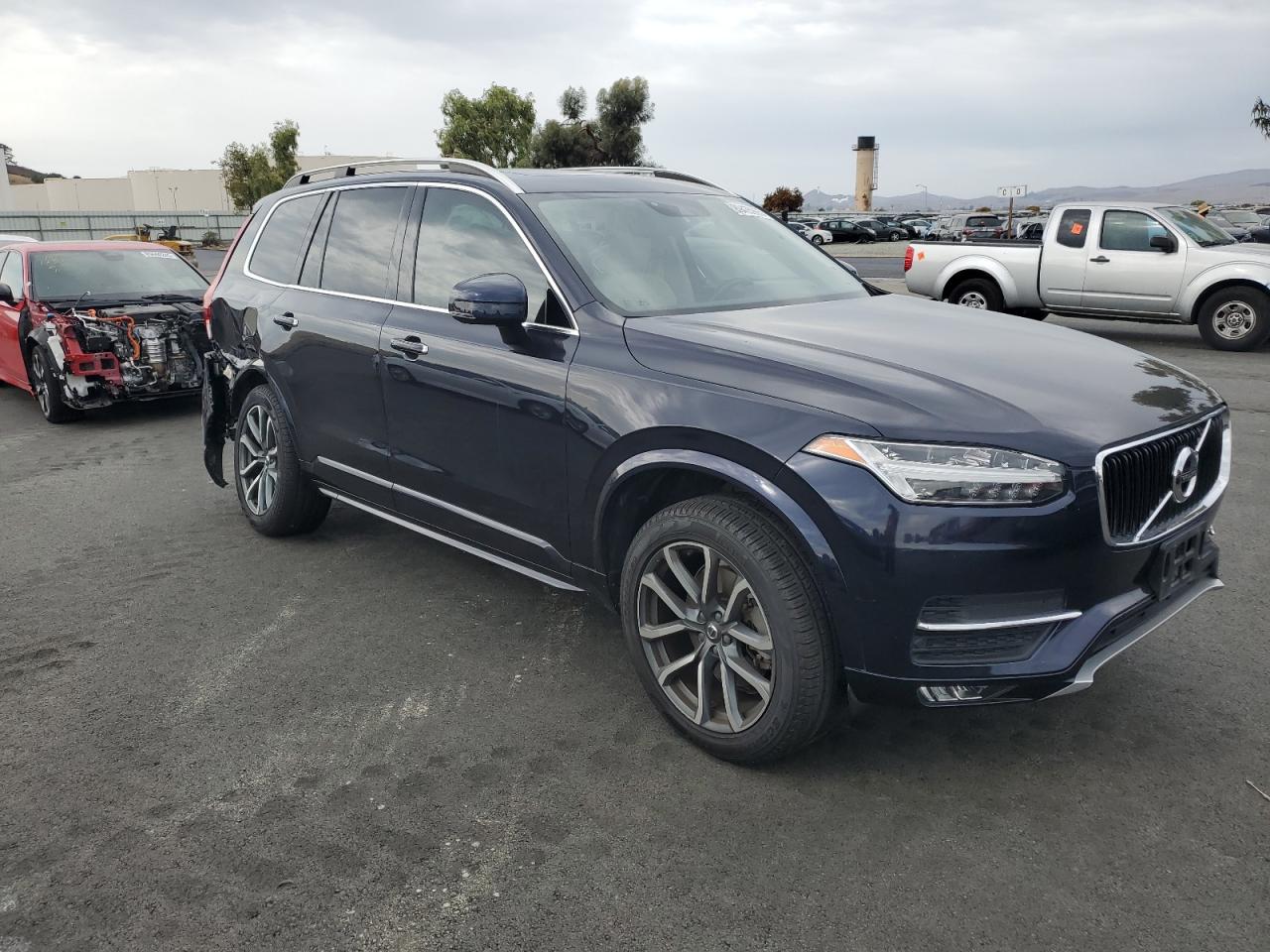 VOLVO XC90 T6 MOMENTUM