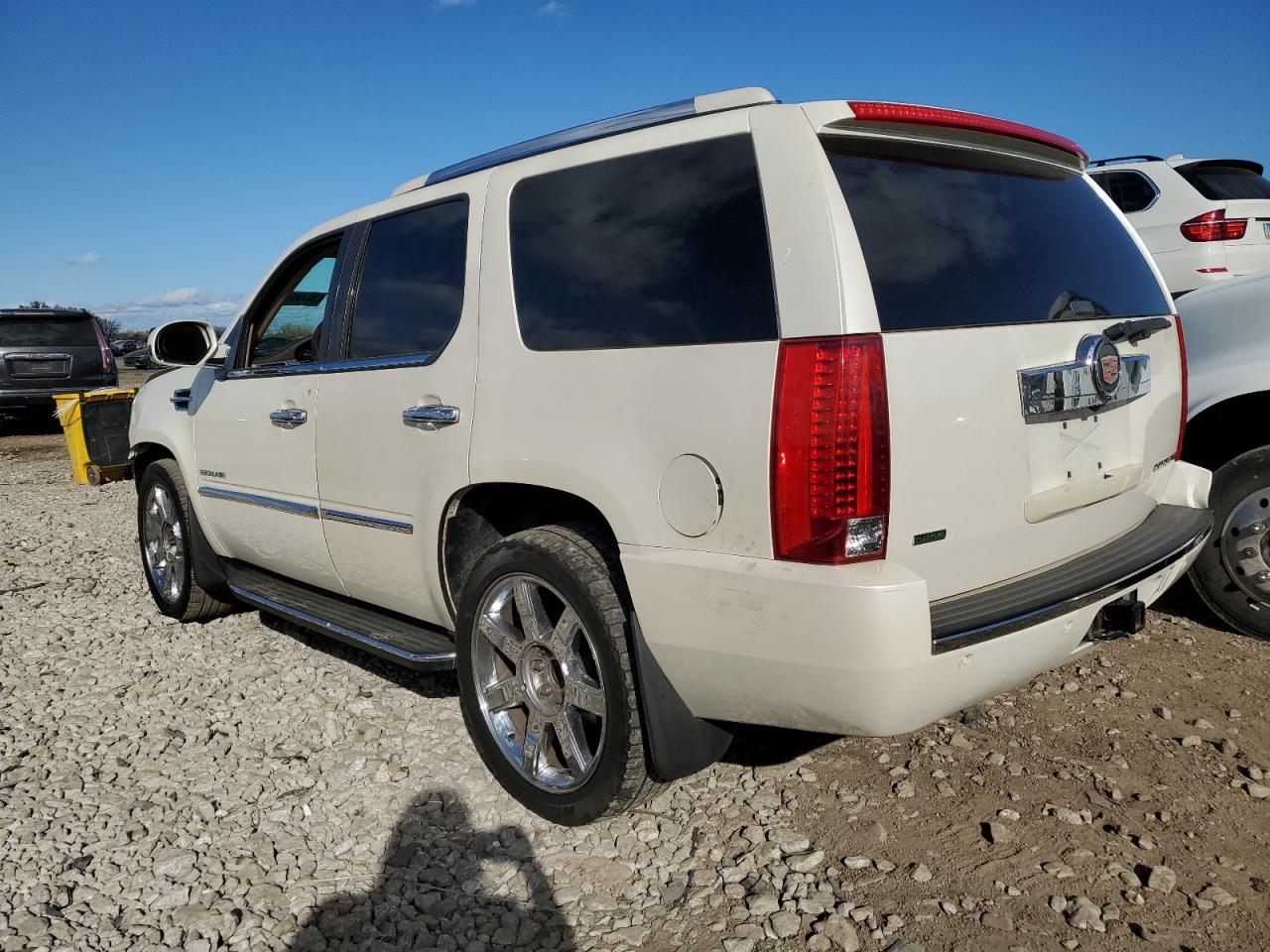 CADILLAC ESCALADE LUXURY