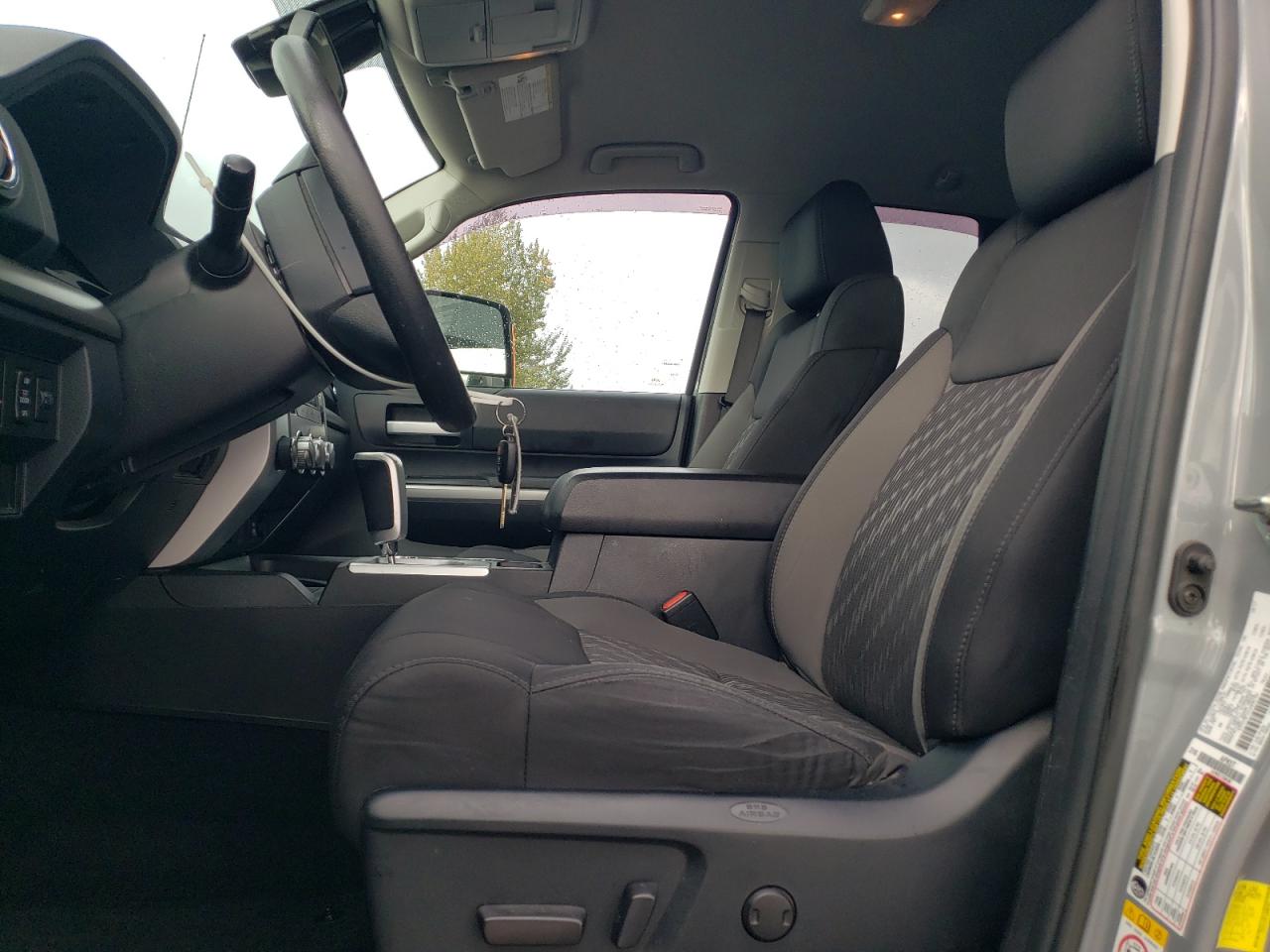 TOYOTA TUNDRA DOUBLE CAB SR