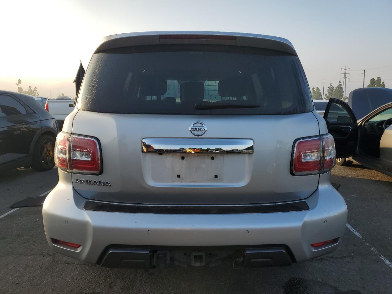 NISSAN ARMADA SV