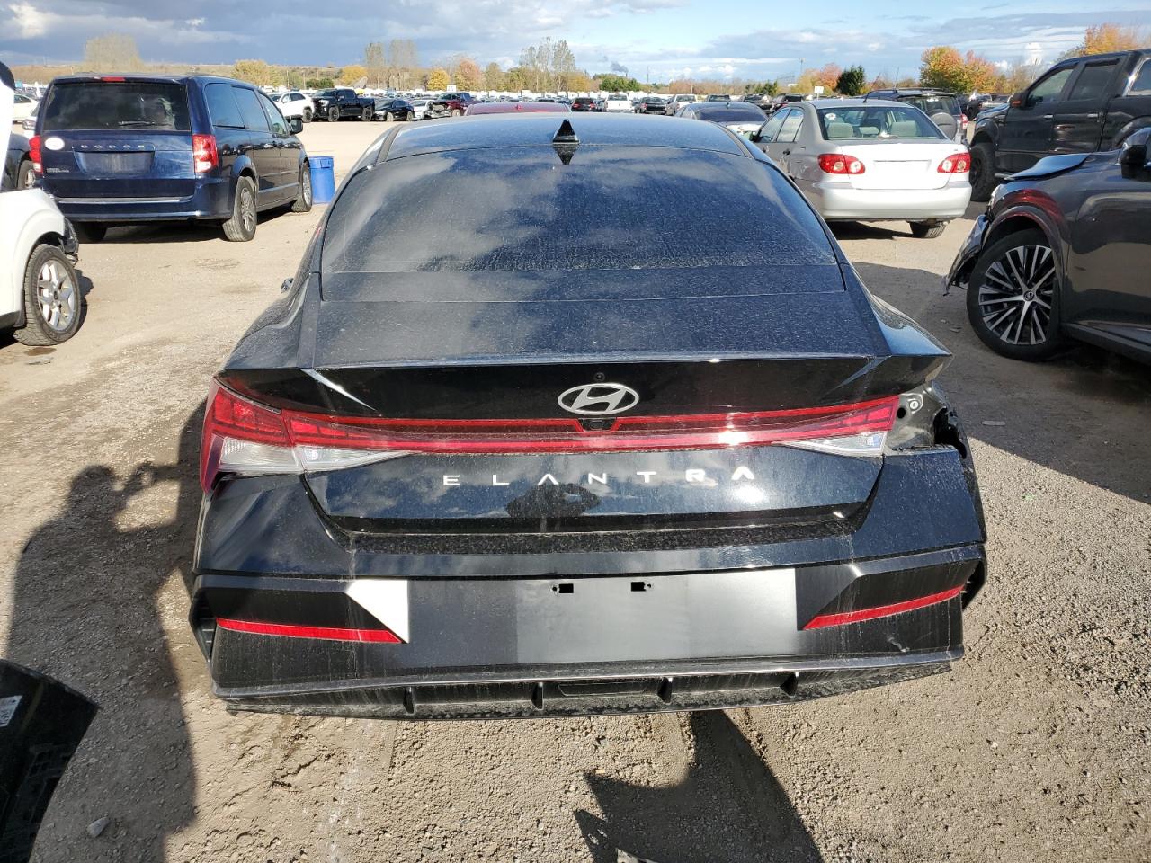 HYUNDAI ELANTRA LUXURY