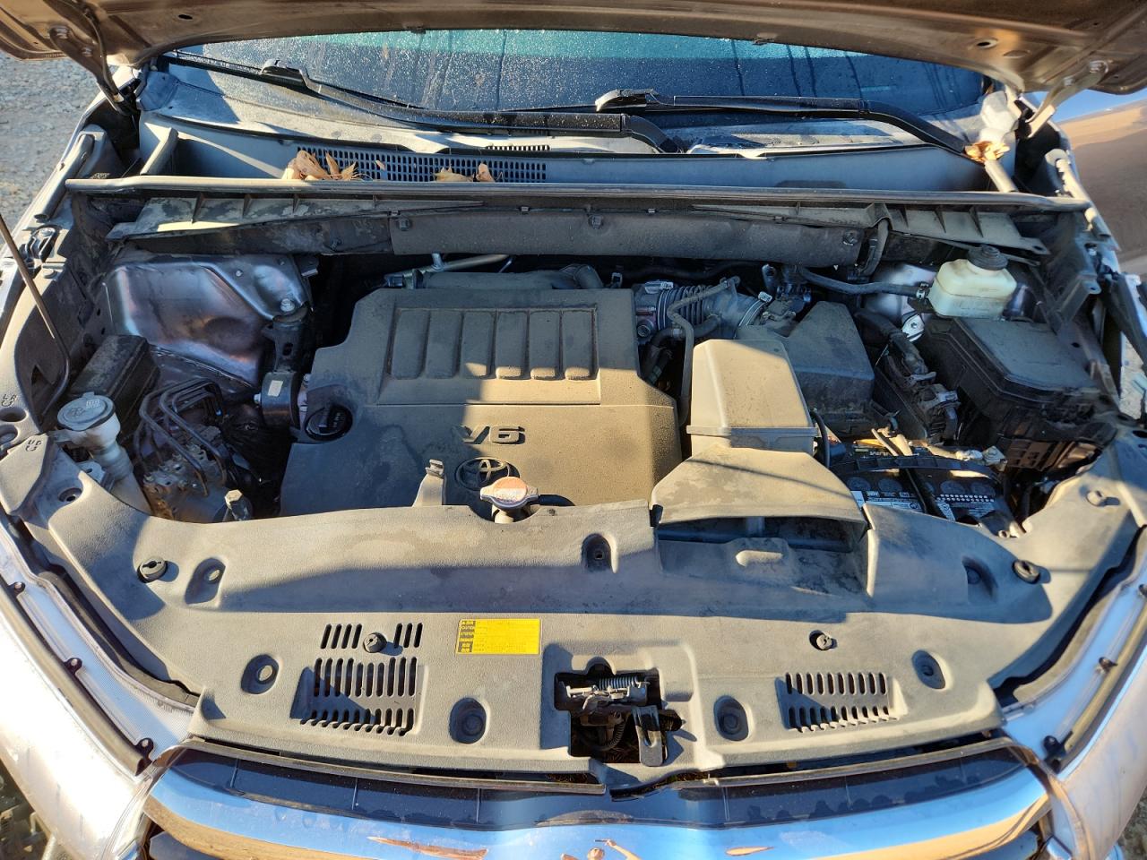 TOYOTA HIGHLANDER LE