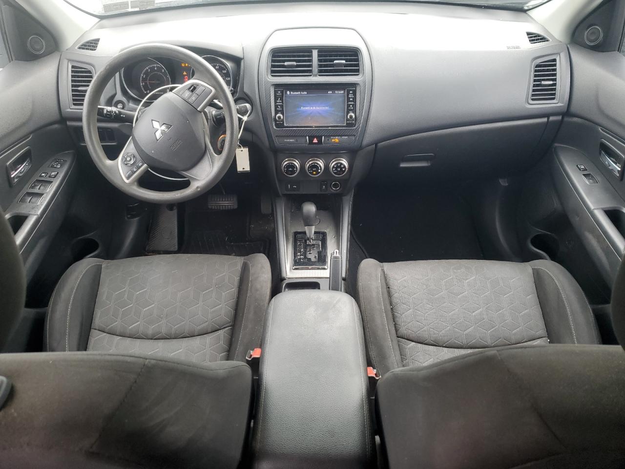 MITSUBISHI OUTLANDER ES