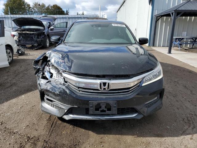 2017 HONDA ACCORD TOU - 1HGCR3F97HA800179